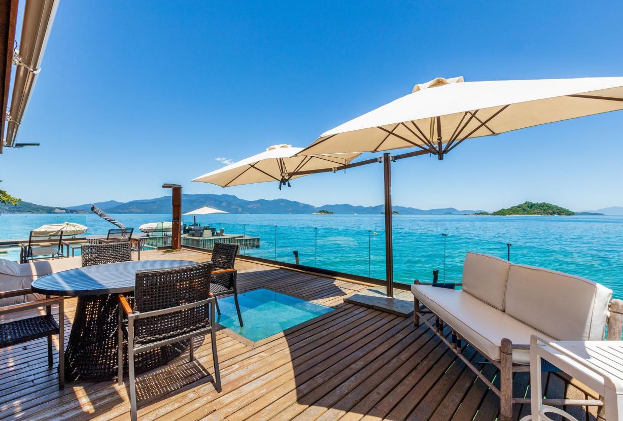 Ang064 - Maison de luxe en bord de mer à Angra dos Reis