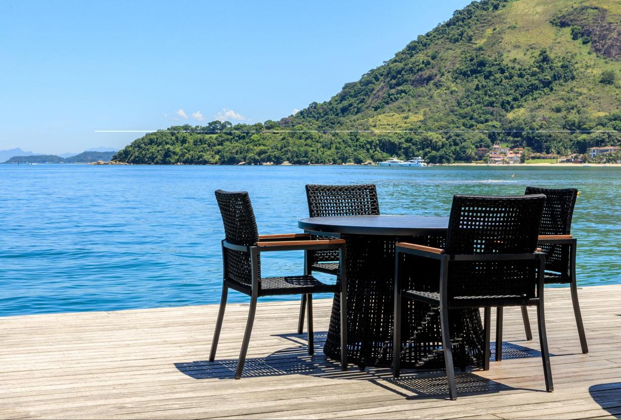 Ang064 - Maison de luxe en bord de mer à Angra dos Reis