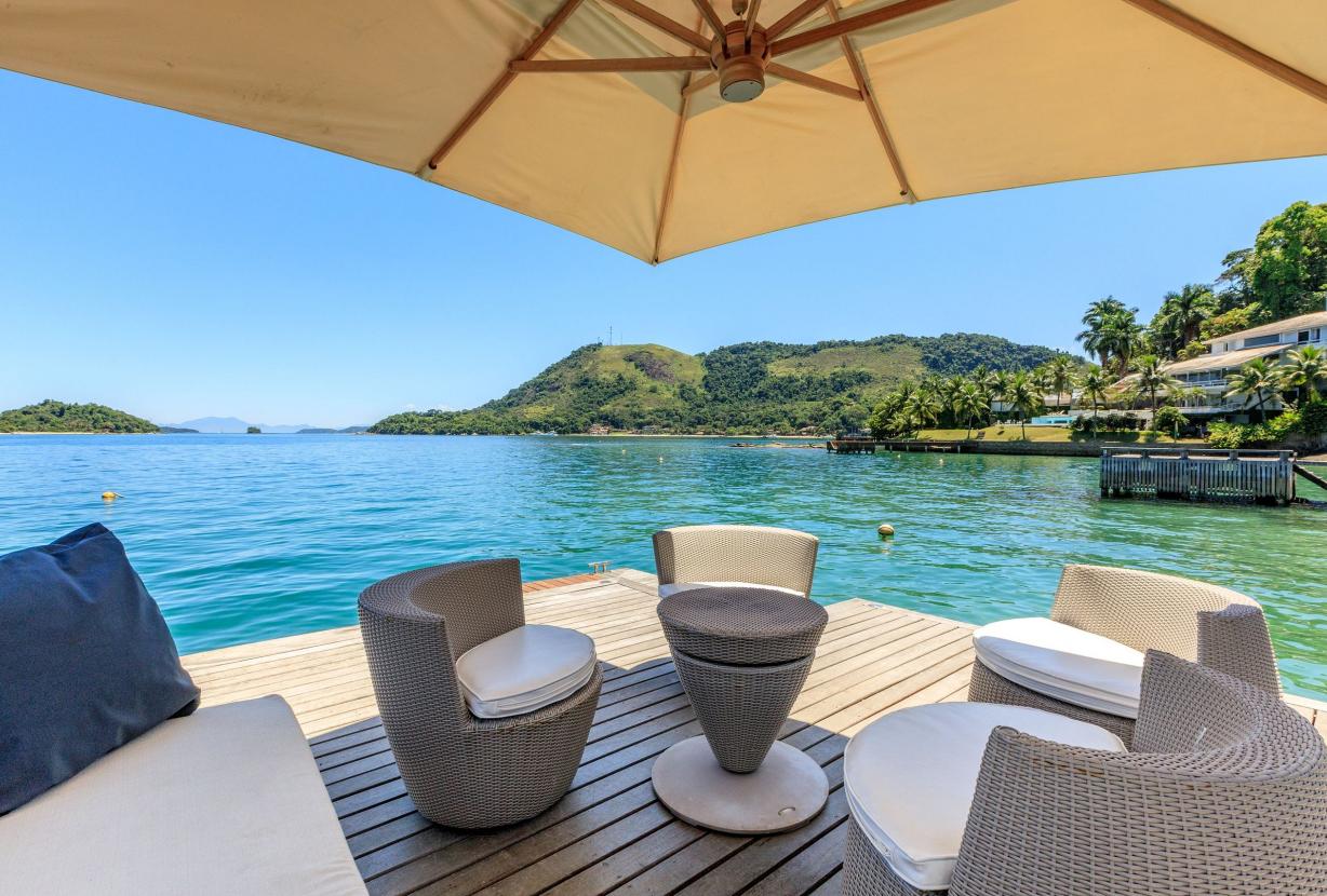 Ang064 - Maison de luxe en bord de mer à Angra dos Reis