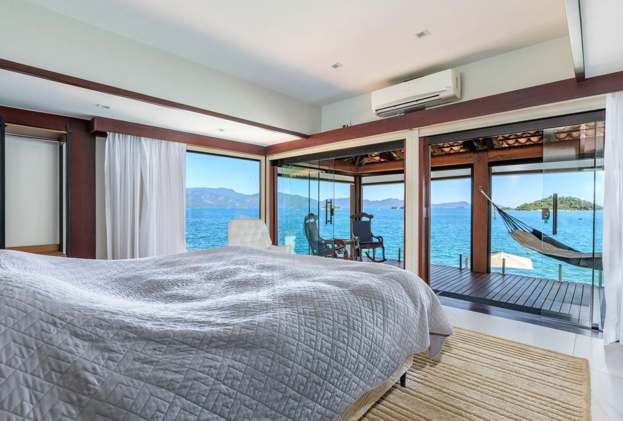 Ang064 - Maison de luxe en bord de mer à Angra dos Reis