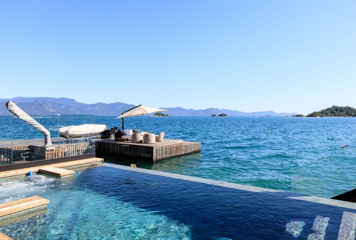 Ang064 - Maison de luxe en bord de mer à Angra dos Reis