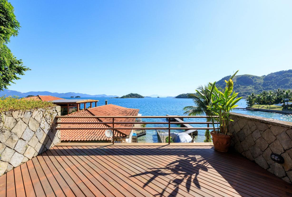 Ang064 - Maison de luxe en bord de mer à Angra dos Reis