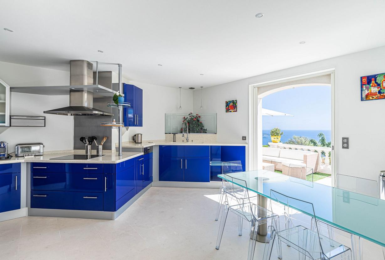Azu132 - Villa d’Exception à Louer à Super Cannes