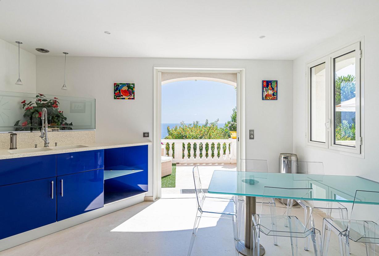 Azu132 - Villa d’Exception à Louer à Super Cannes