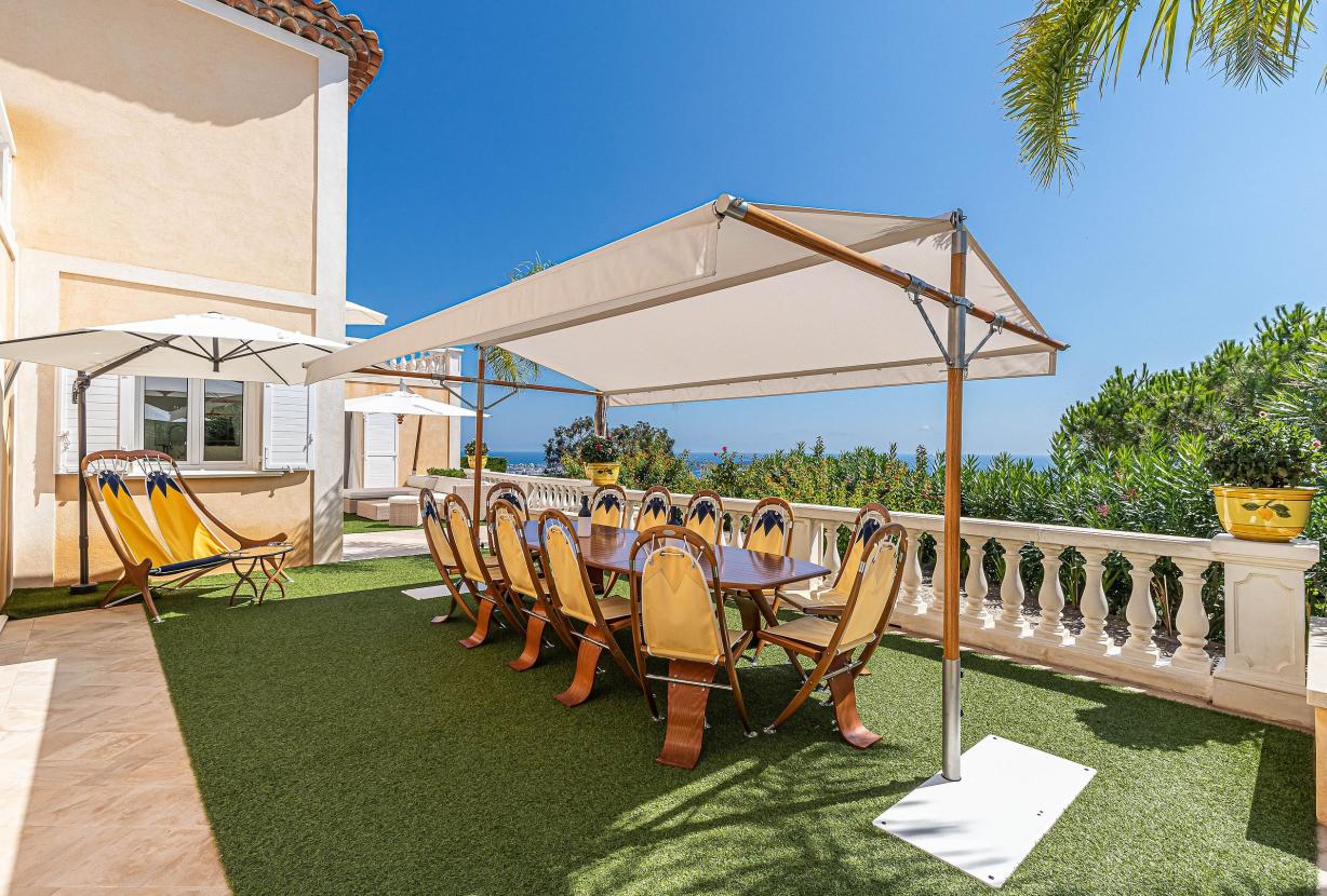 Azu132 - Villa d’Exception à Louer à Super Cannes