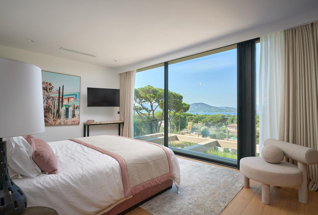Azu068 - Villa avec Vue sur Saint-Tropez