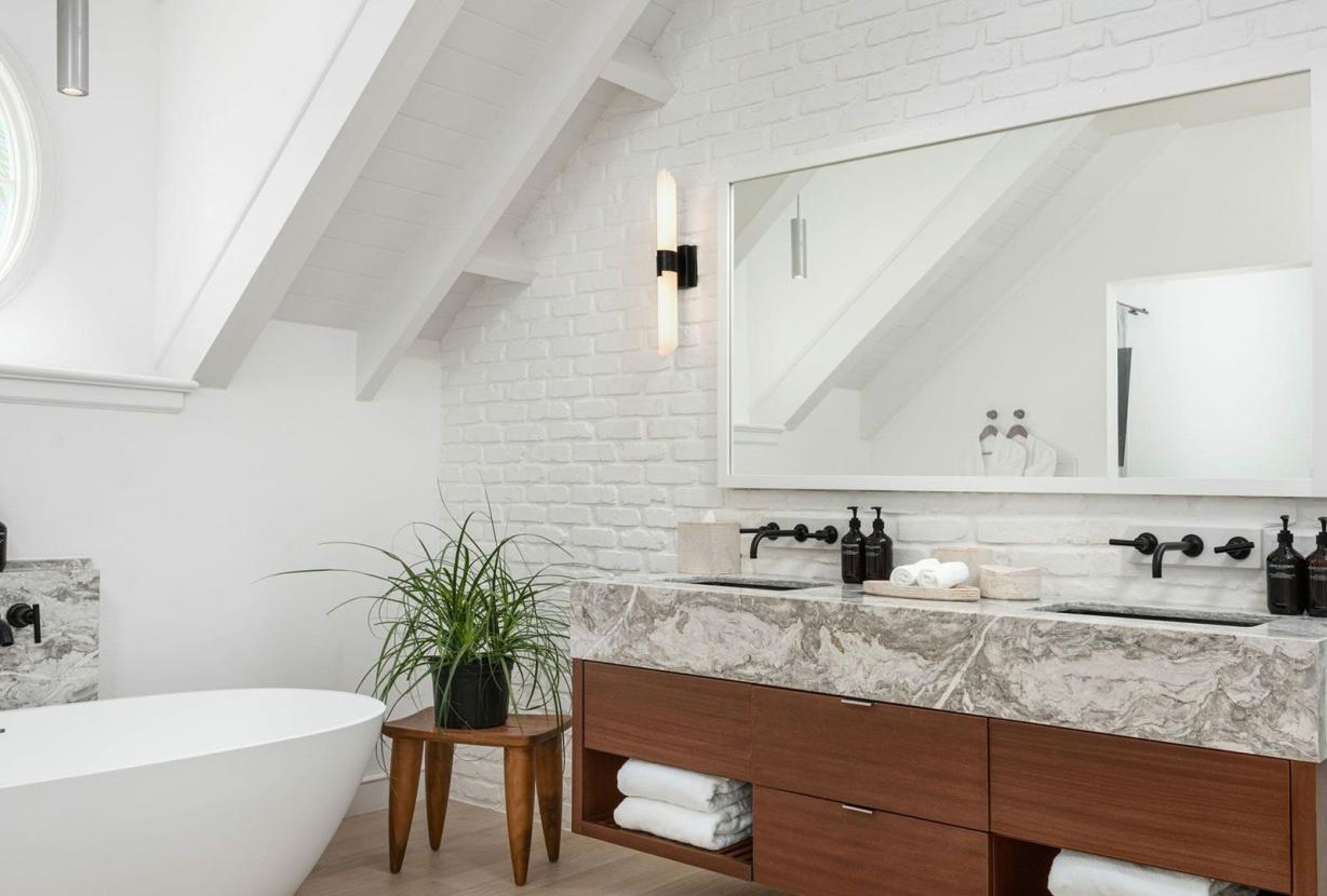 Tci007 - Luxury beachfront villa in Grace Bay