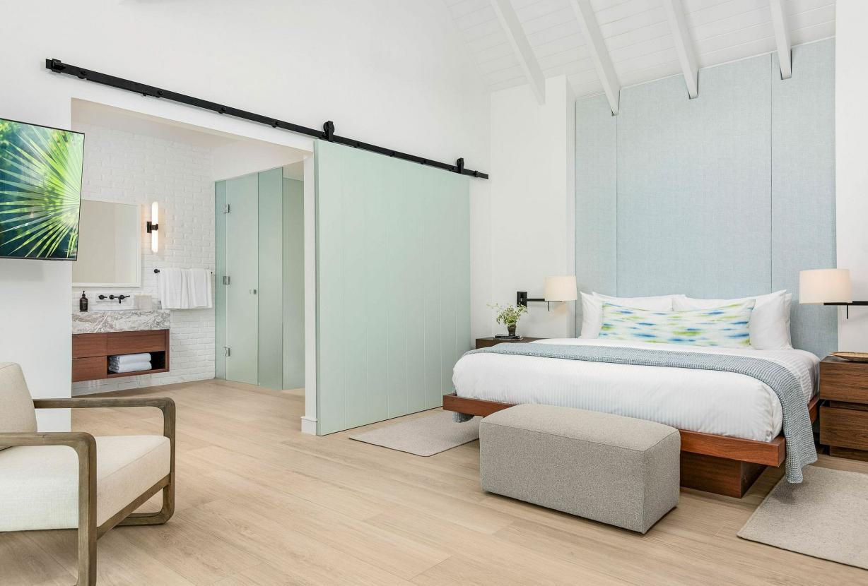 Tci007 - Luxury beachfront villa in Grace Bay