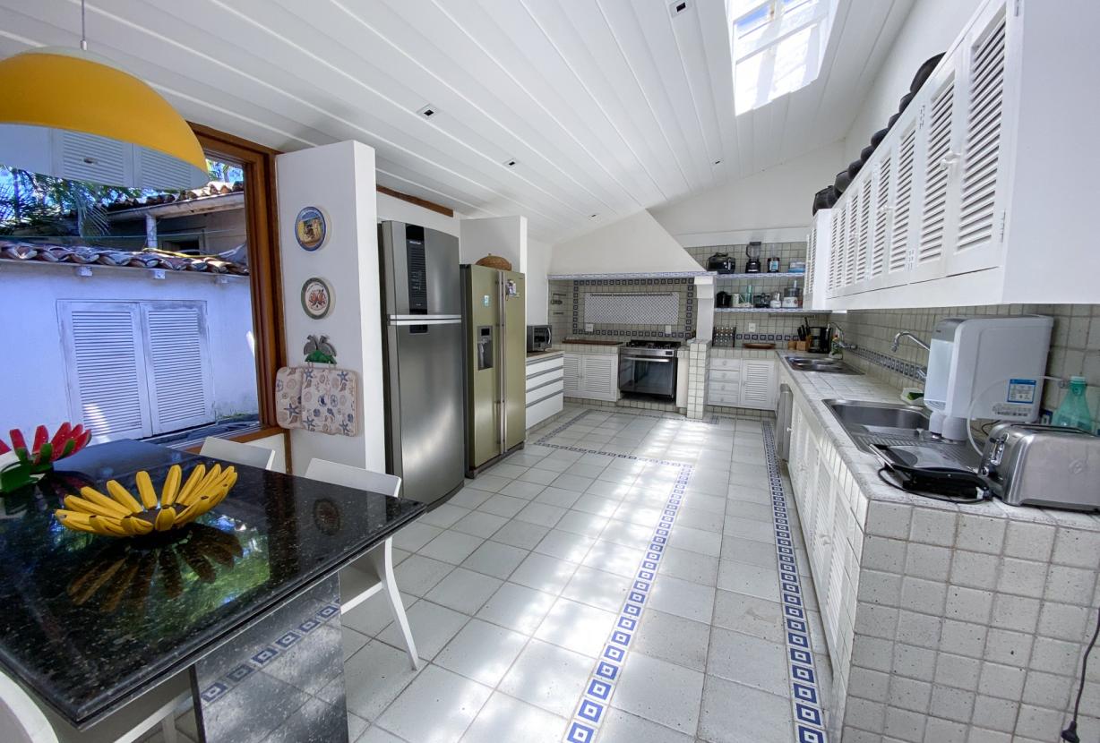 Buz014 - Stunning house on Manguinhos beach