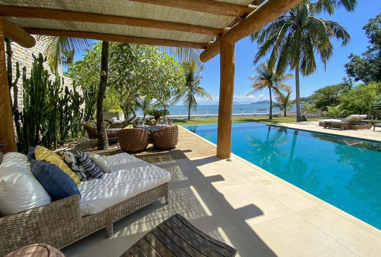 Buz014 - Stunning house on Manguinhos beach