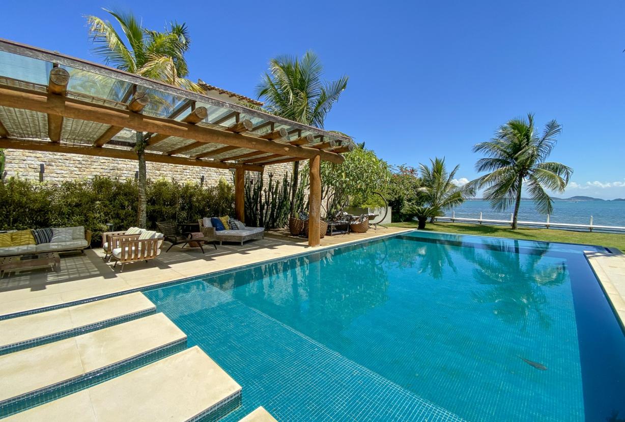 Buz014 - Stunning house on Manguinhos beach