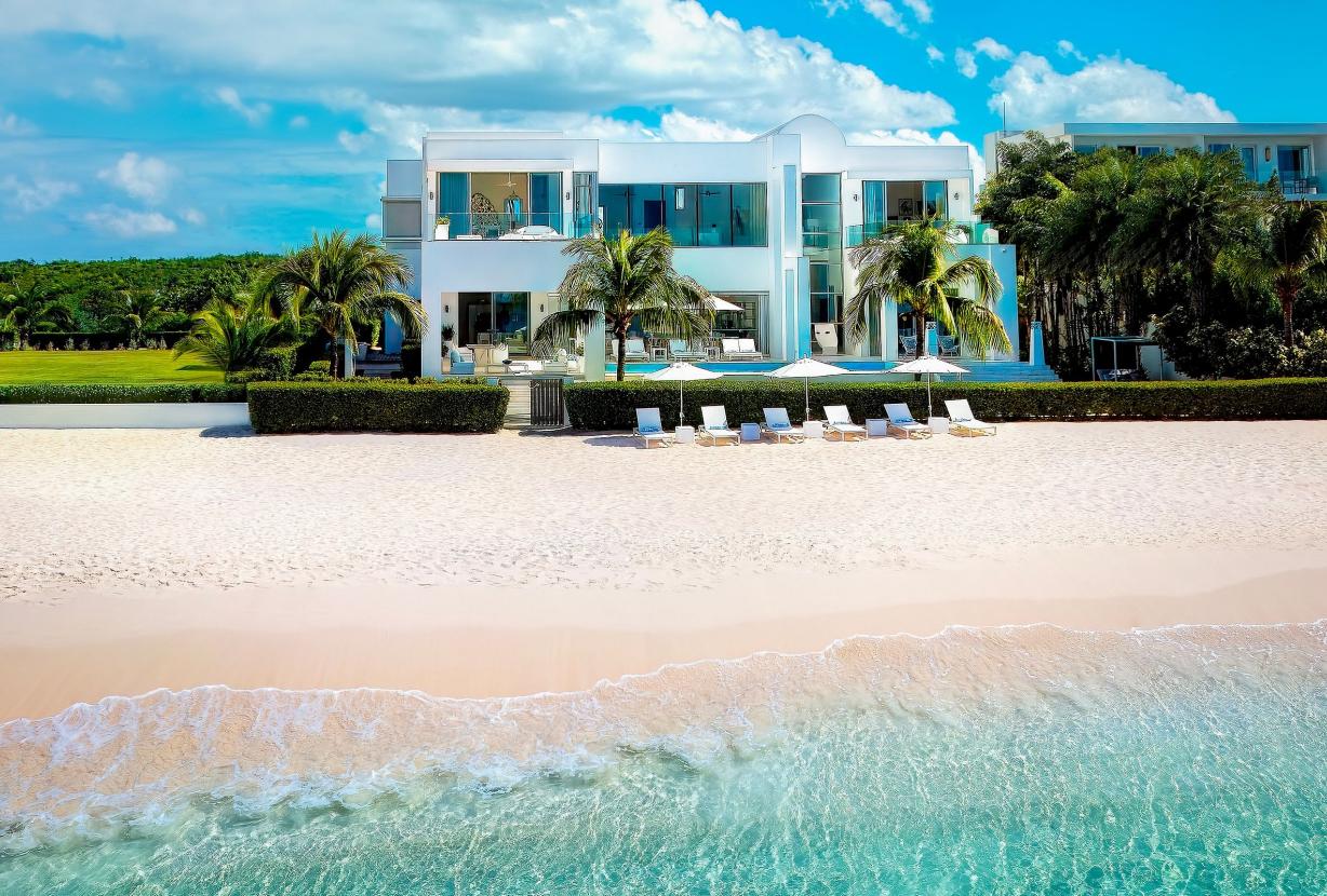 Aia003 – Beachfront villa in Meads Bay, Anguilla