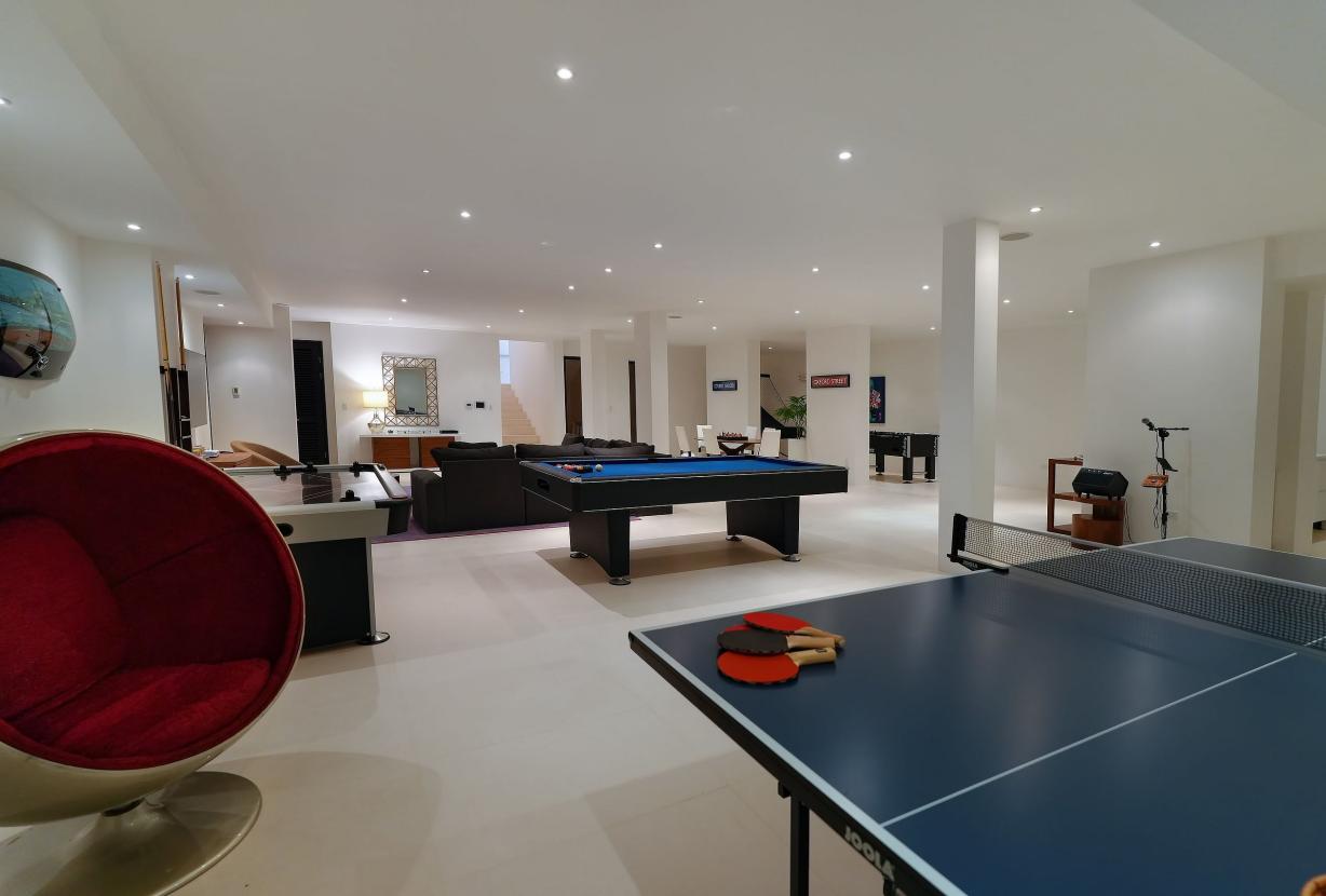 Aia003 – Beachfront villa in Meads Bay, Anguilla