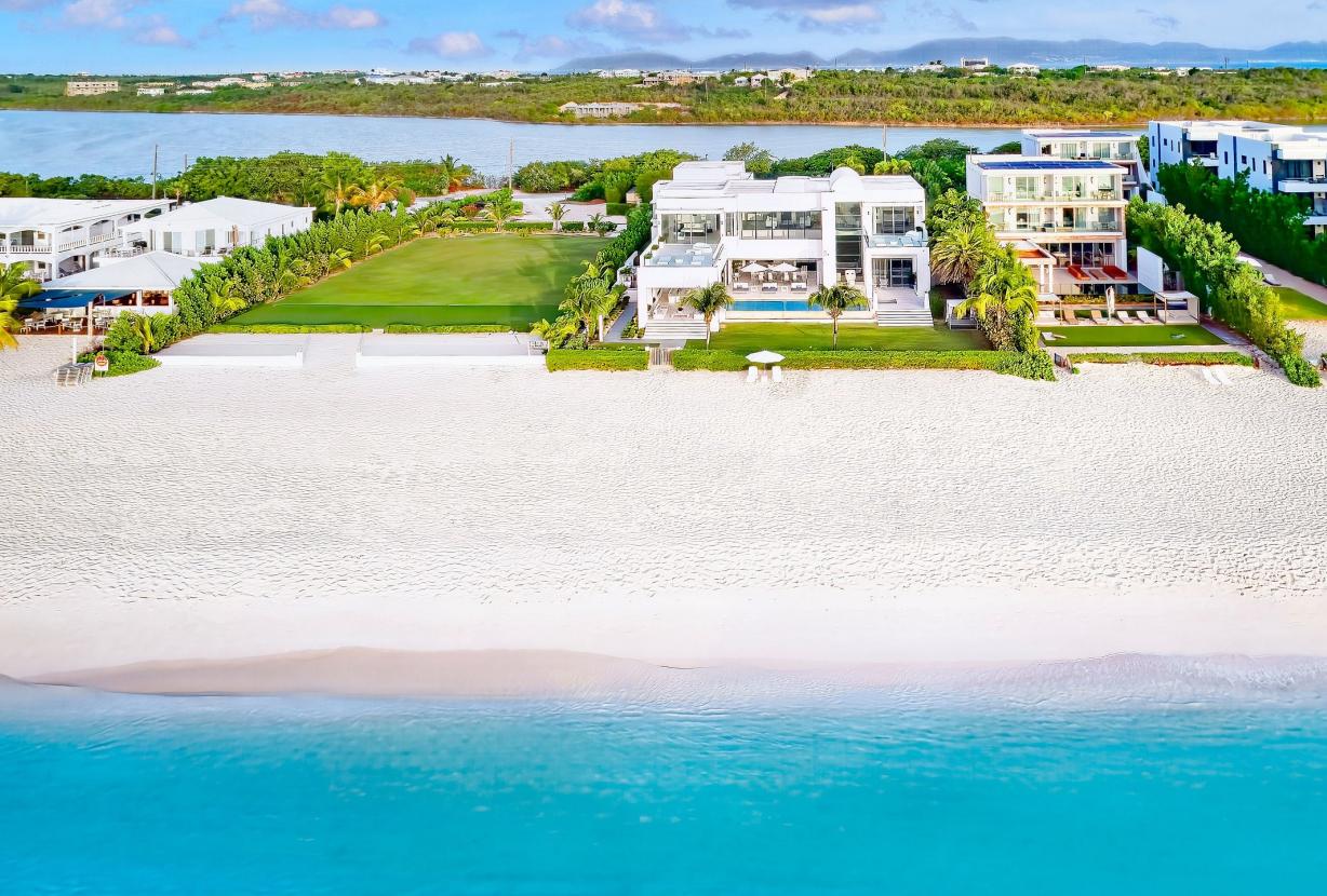 Aia003 – Beachfront villa in Meads Bay, Anguilla