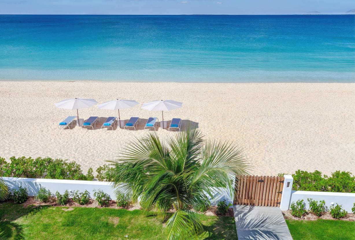 Aia003 – Beachfront villa in Meads Bay, Anguilla
