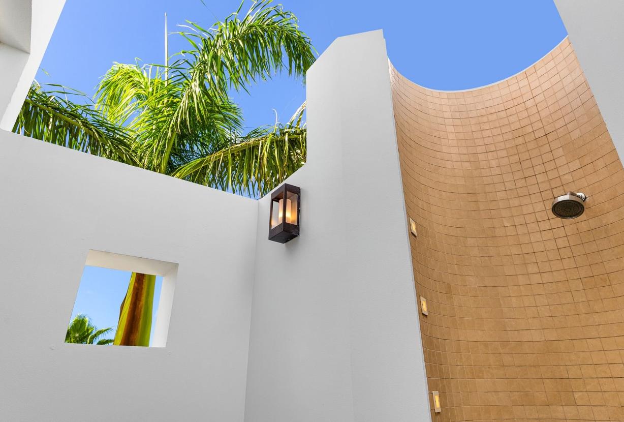 Aia007 – Modern villa with pool in West End, Anguilla