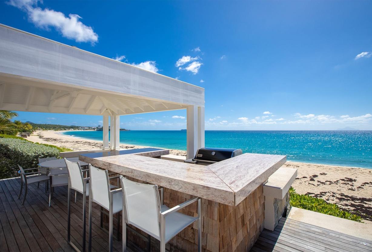 Sxm002 – Modern beachfront villa on Baie Longue Beach