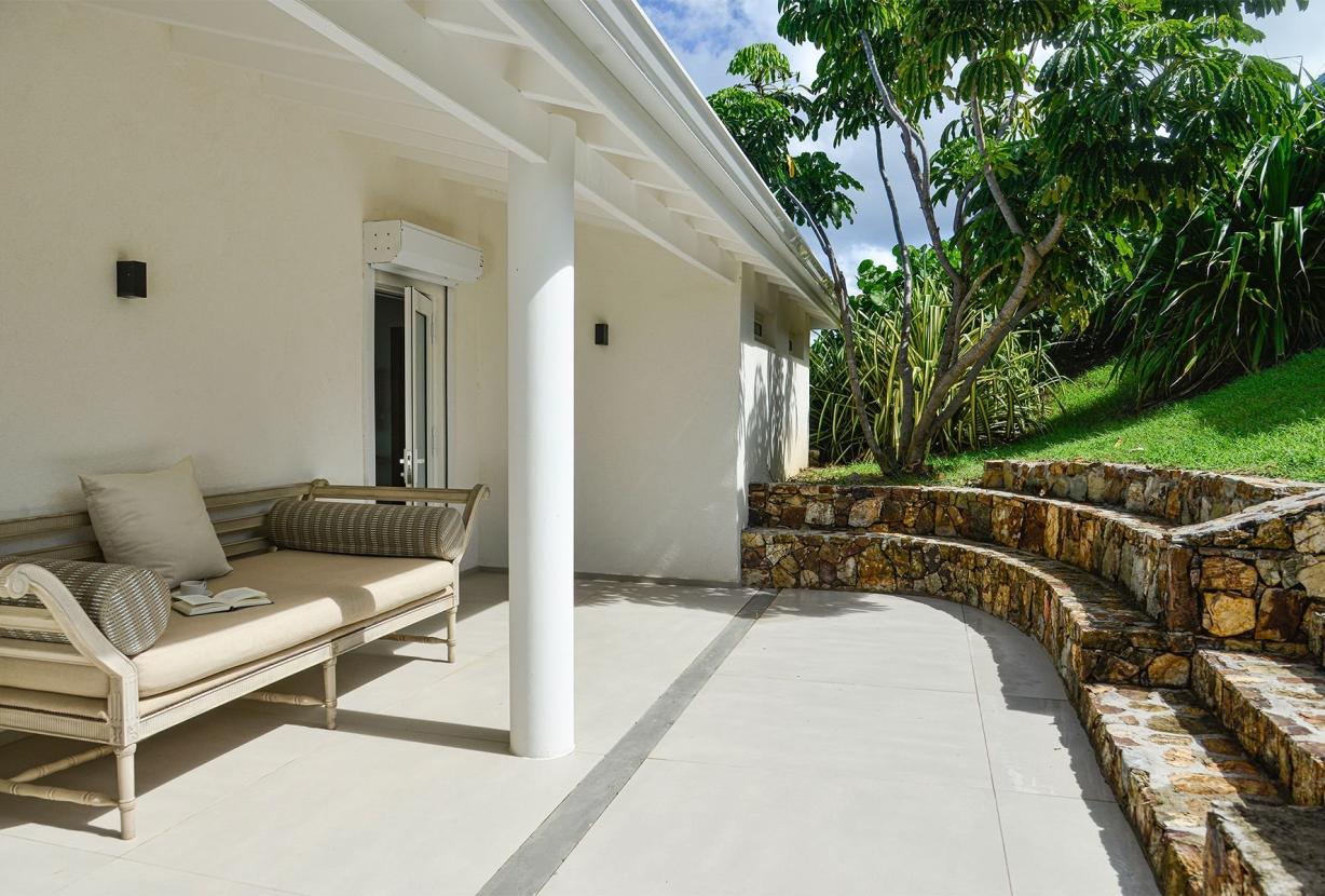 Sxm005 – Oceanview villa above Baie Rouge Beach