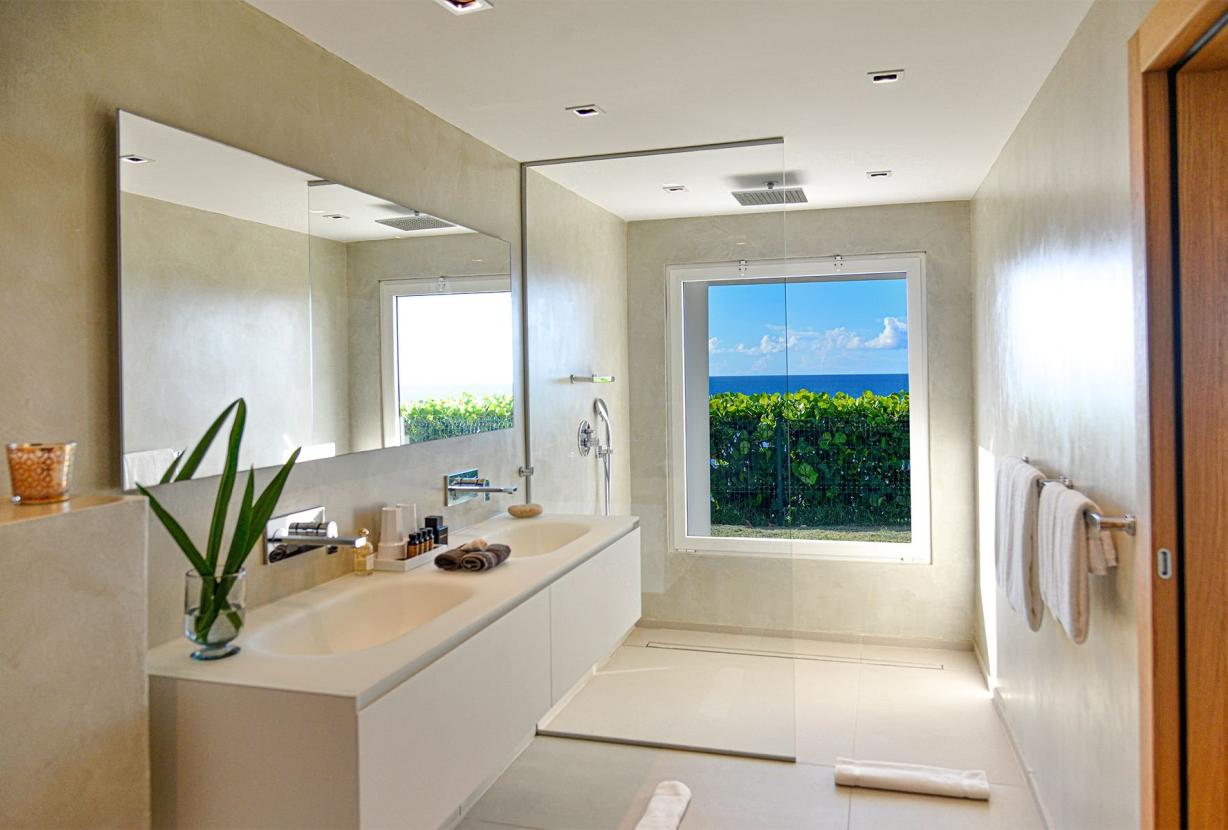 Sxm005 – Oceanview villa above Baie Rouge Beach