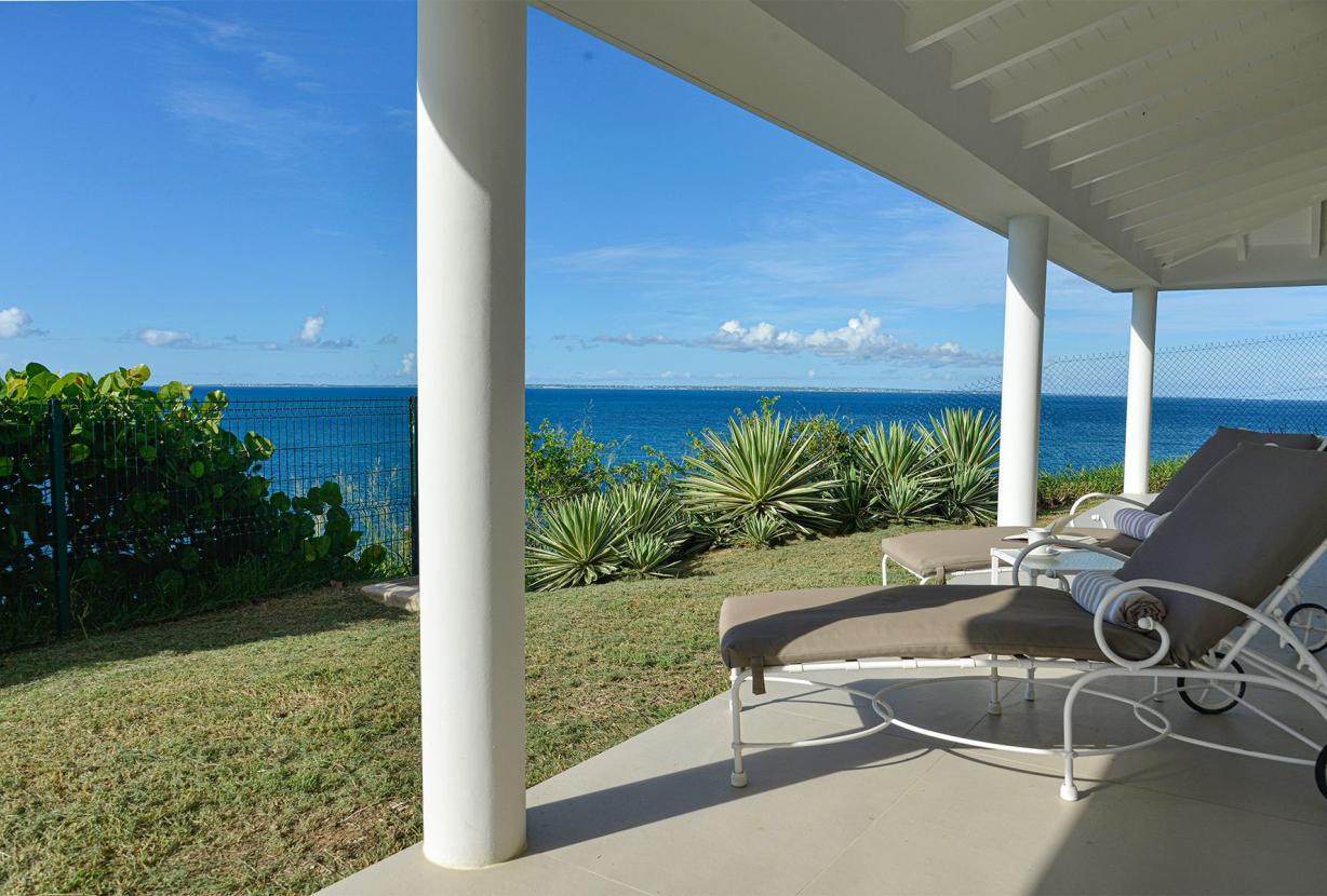 Sxm005 – Oceanview villa above Baie Rouge Beach
