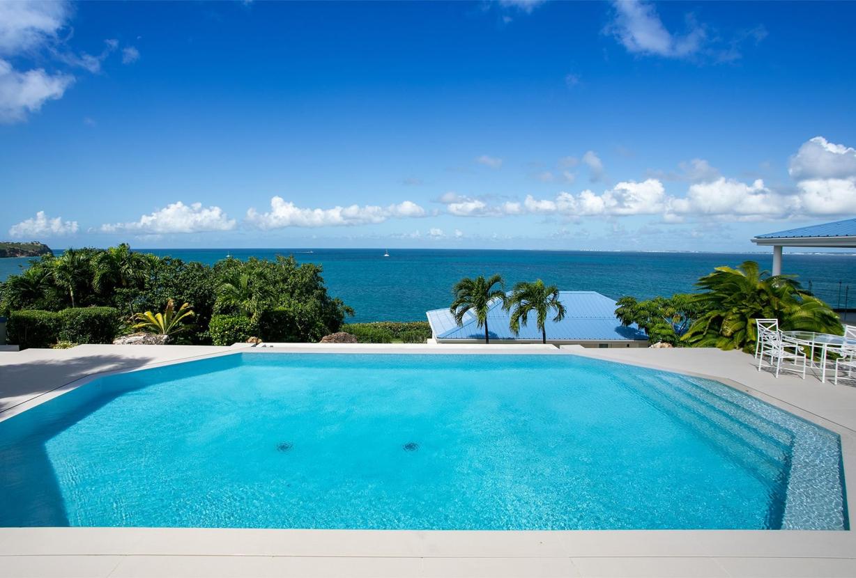 Sxm005 – Oceanview villa above Baie Rouge Beach