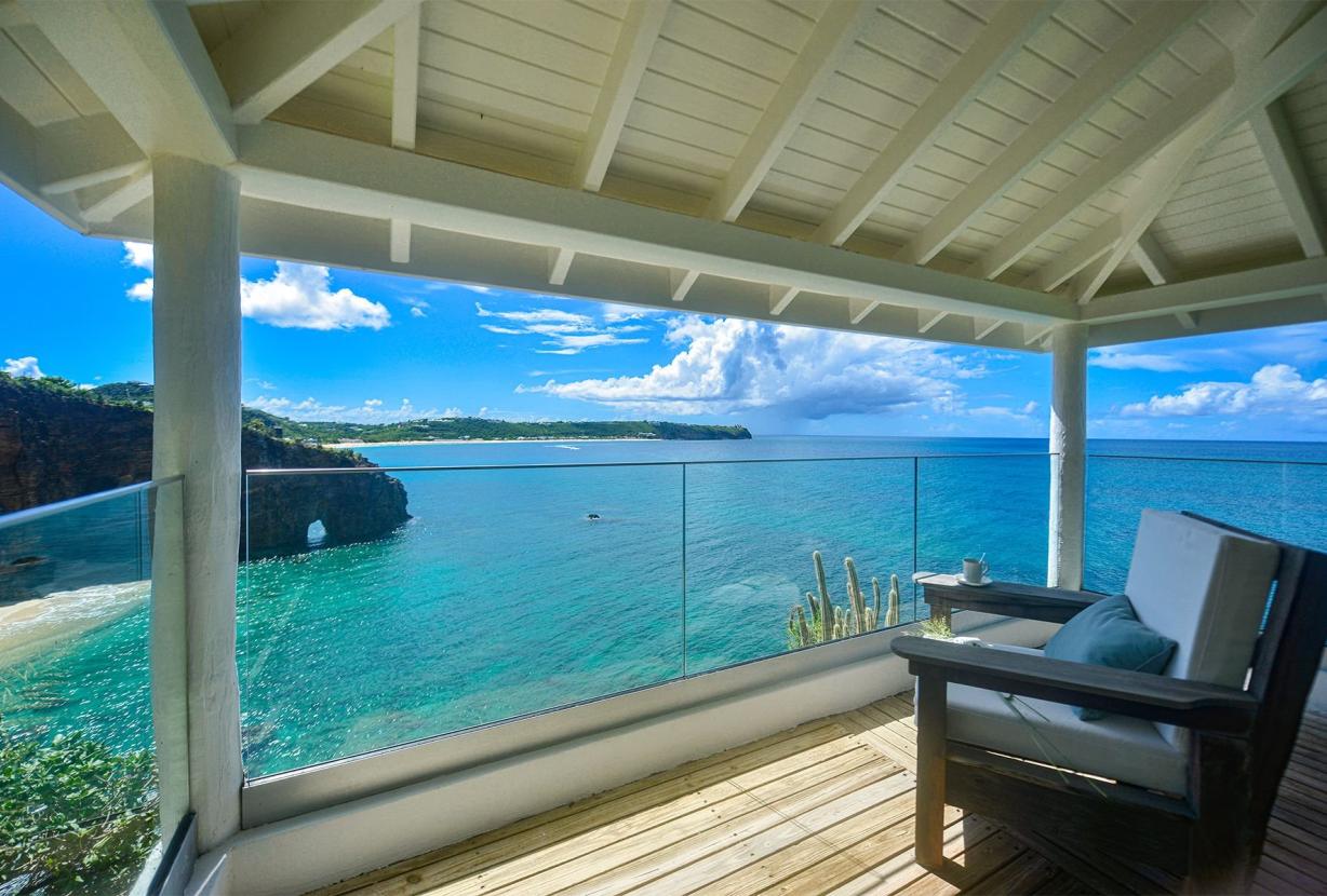 Sxm005 – Oceanview villa above Baie Rouge Beach
