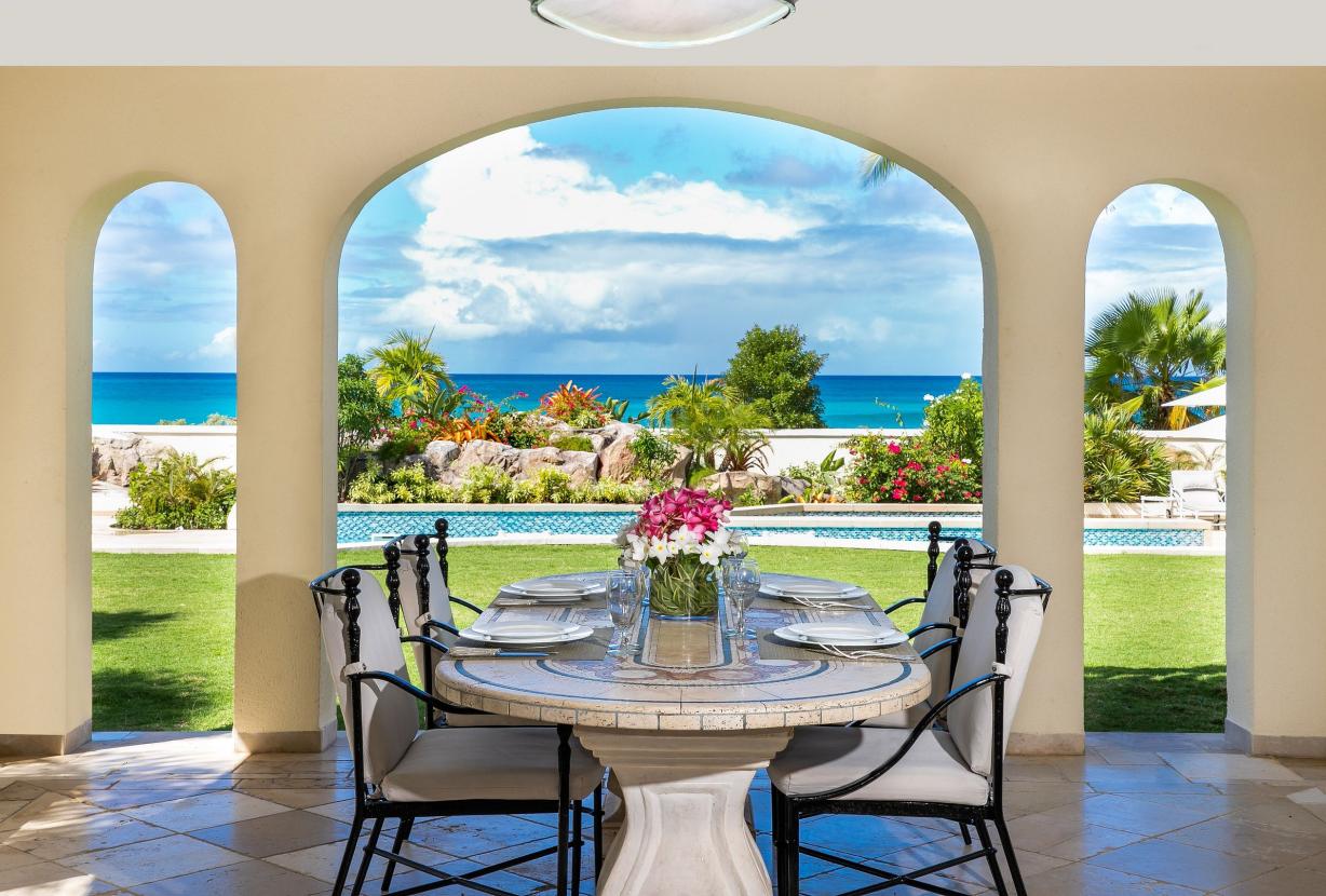 Sxm006 – Beachfront villa with pool and tennis on Plum Bay