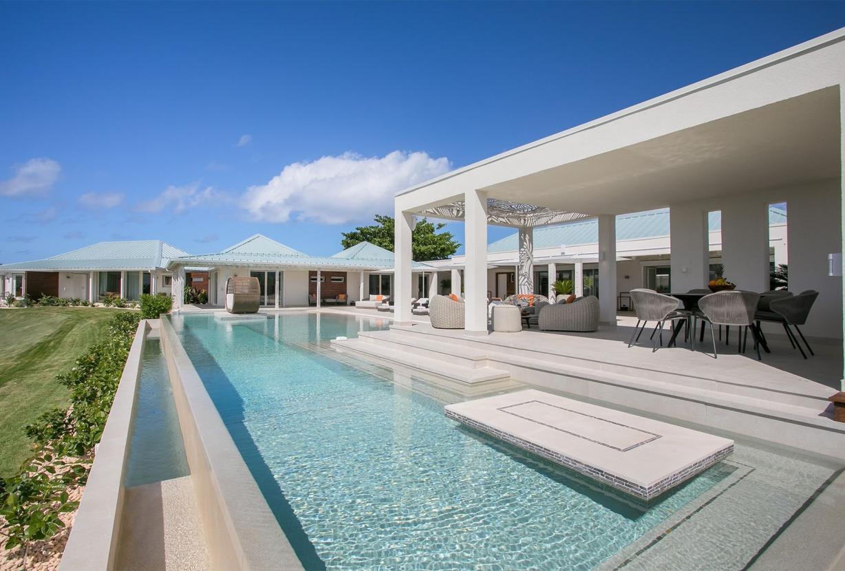 Sxm007 – Stylish sea-view villa with pool in Terres Basses