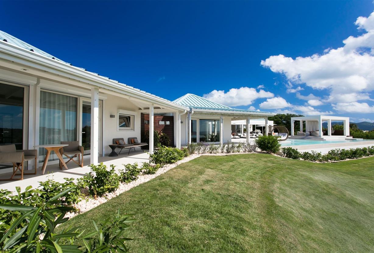 Sxm007 – Stylish sea-view villa with pool in Terres Basses