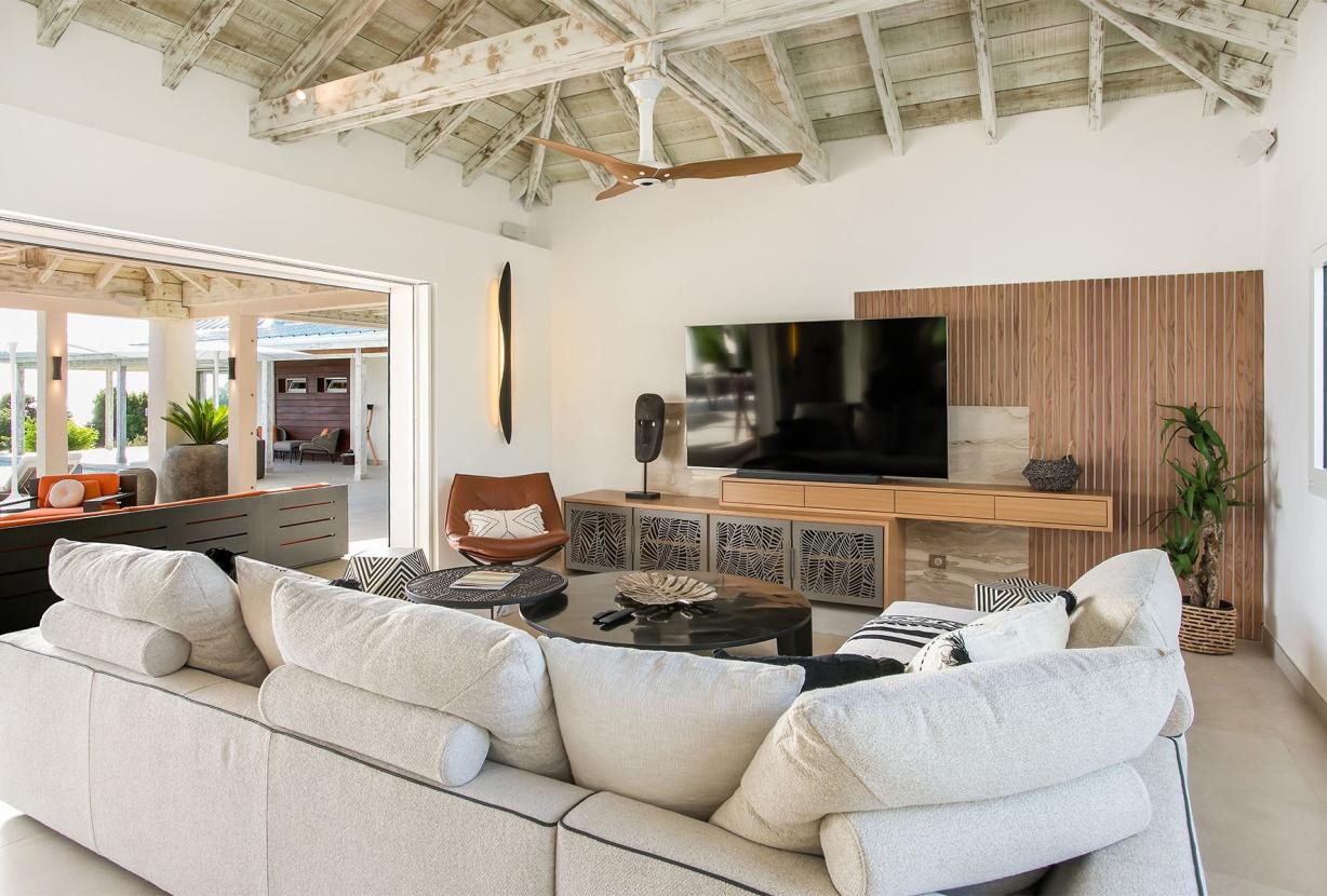 Sxm007 – Stylish sea-view villa with pool in Terres Basses