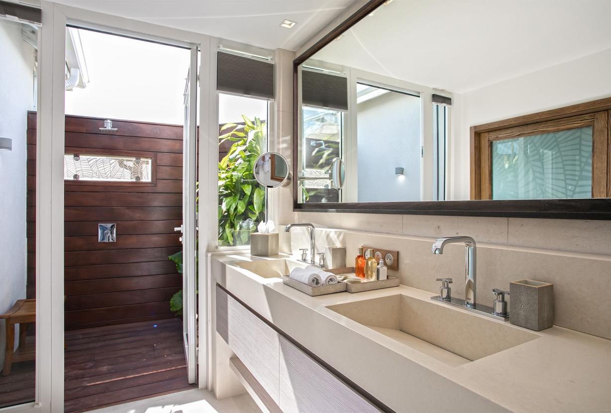 Sxm007 – Stylish sea-view villa with pool in Terres Basses