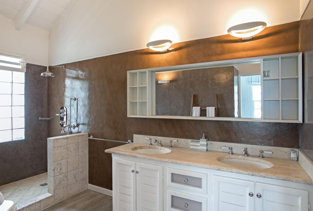 Sxm008 – Oceanview villa with garden in Baie Rouge Beach