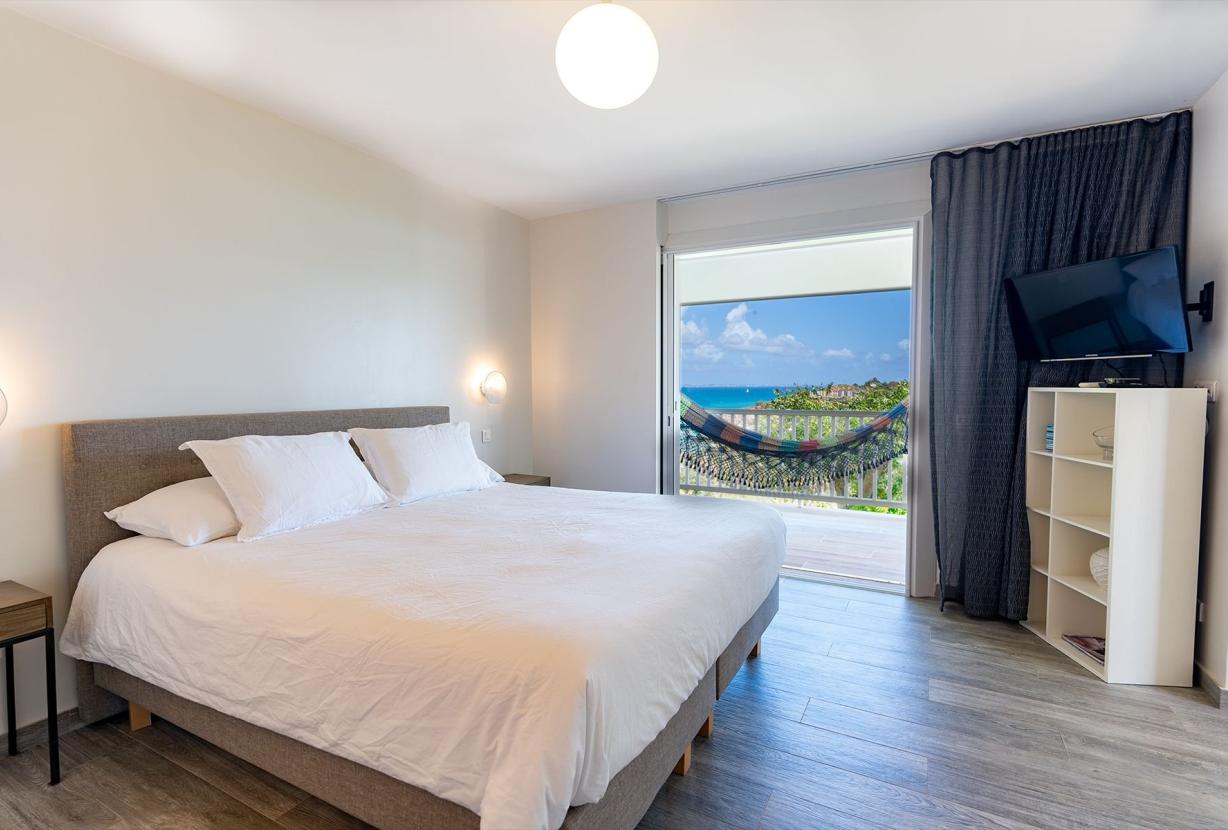 Sxm008 – Oceanview villa with garden in Baie Rouge Beach