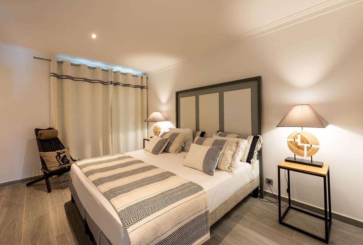 Sxm010 – Modern villa with ocean view near Plum Bay Beach