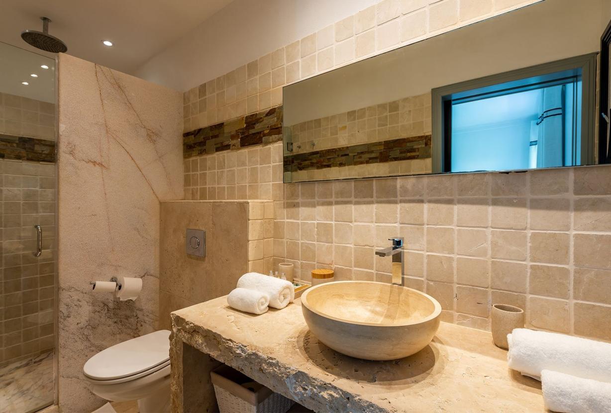 Sxm010 – Modern villa with ocean view near Plum Bay Beach