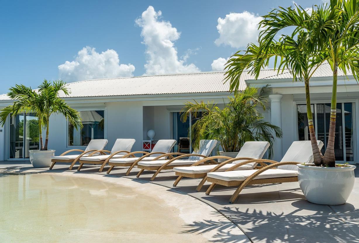 Sxm010 – Modern villa with ocean view near Plum Bay Beach