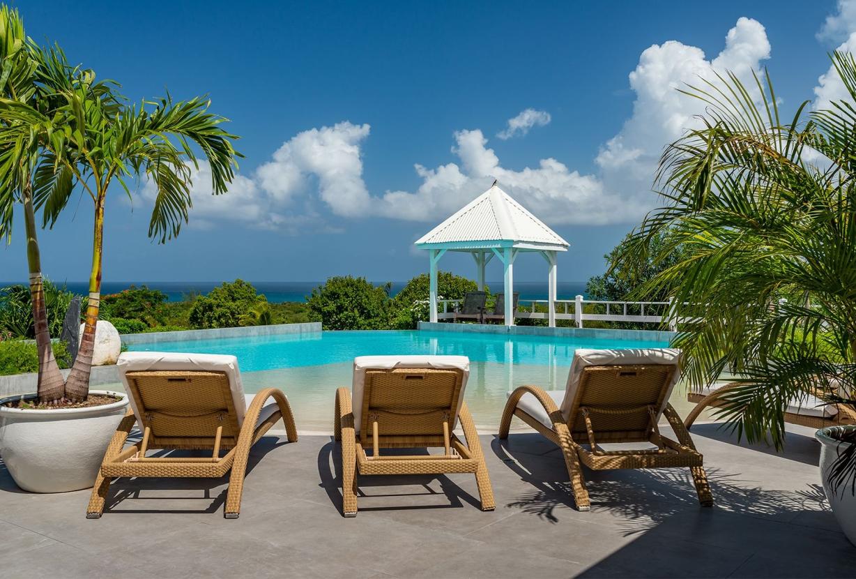 Sxm010 – Modern villa with ocean view near Plum Bay Beach