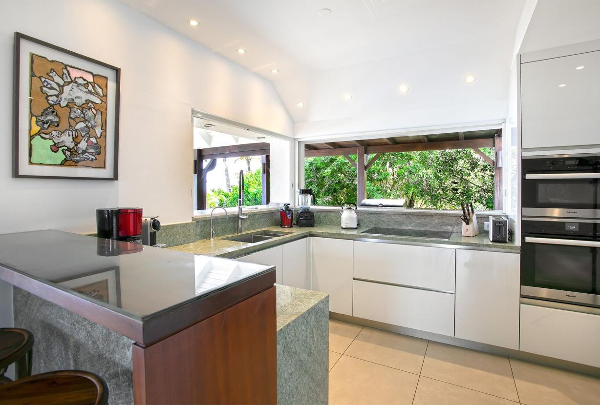 Sxm011 – Charming beachfront villa on Baie Longue Beach