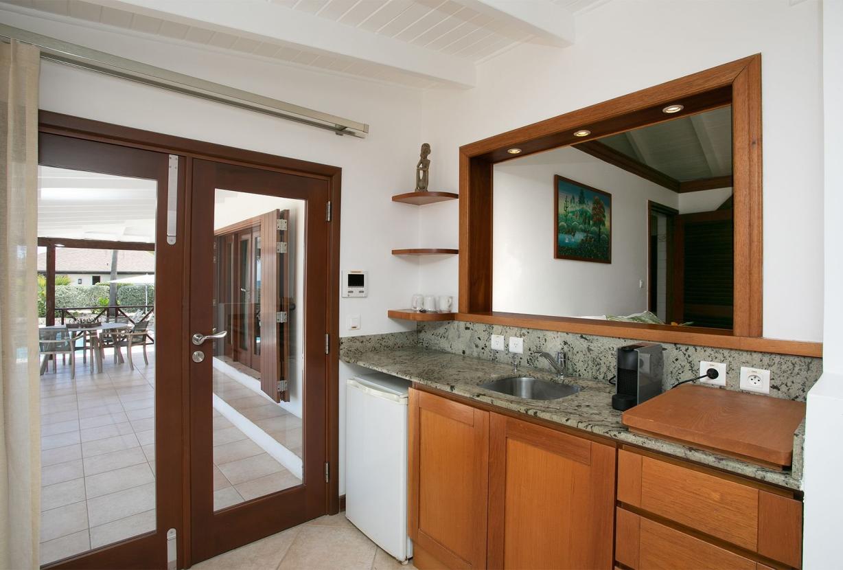 Sxm011 – Charming beachfront villa on Baie Longue Beach