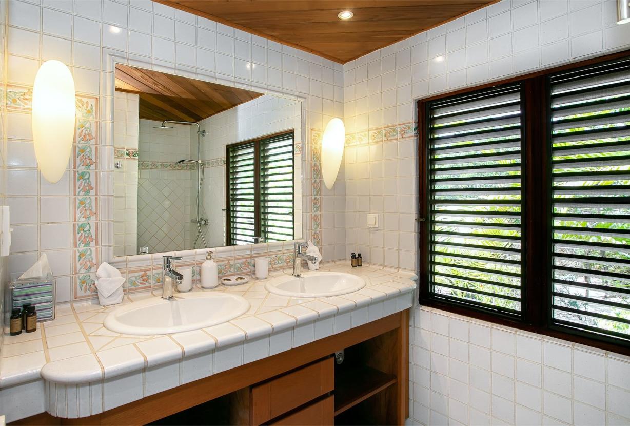 Sxm011 – Charming beachfront villa on Baie Longue Beach