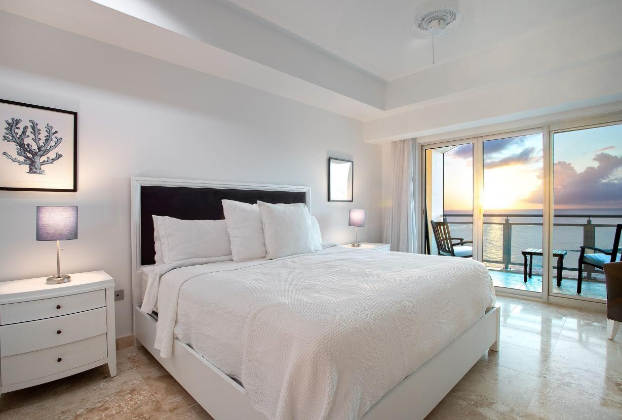 Sxm043 – Penthouse frente al mar con terraza en The Cliff