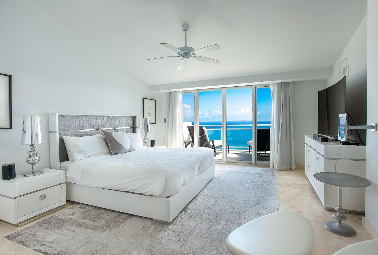 Sxm043 – Penthouse frente al mar con terraza en The Cliff