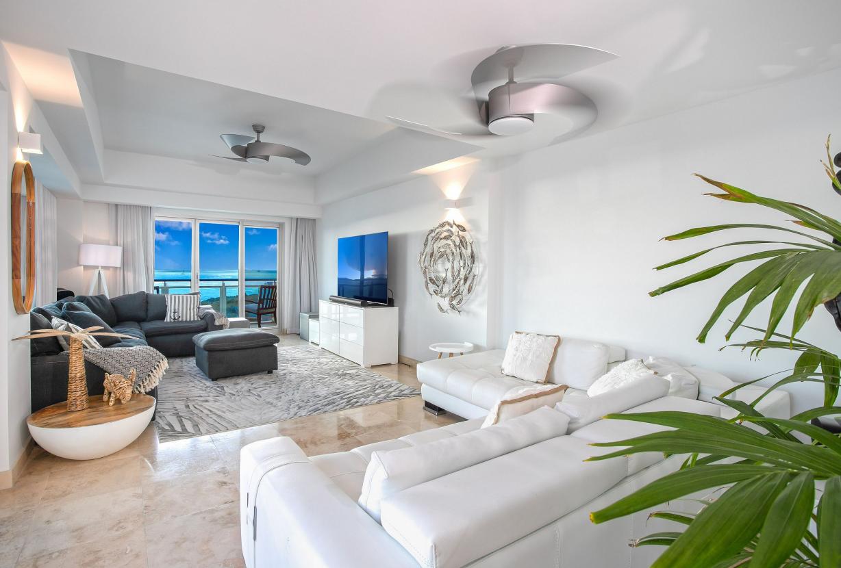 Sxm043 – Penthouse frente al mar con terraza en The Cliff