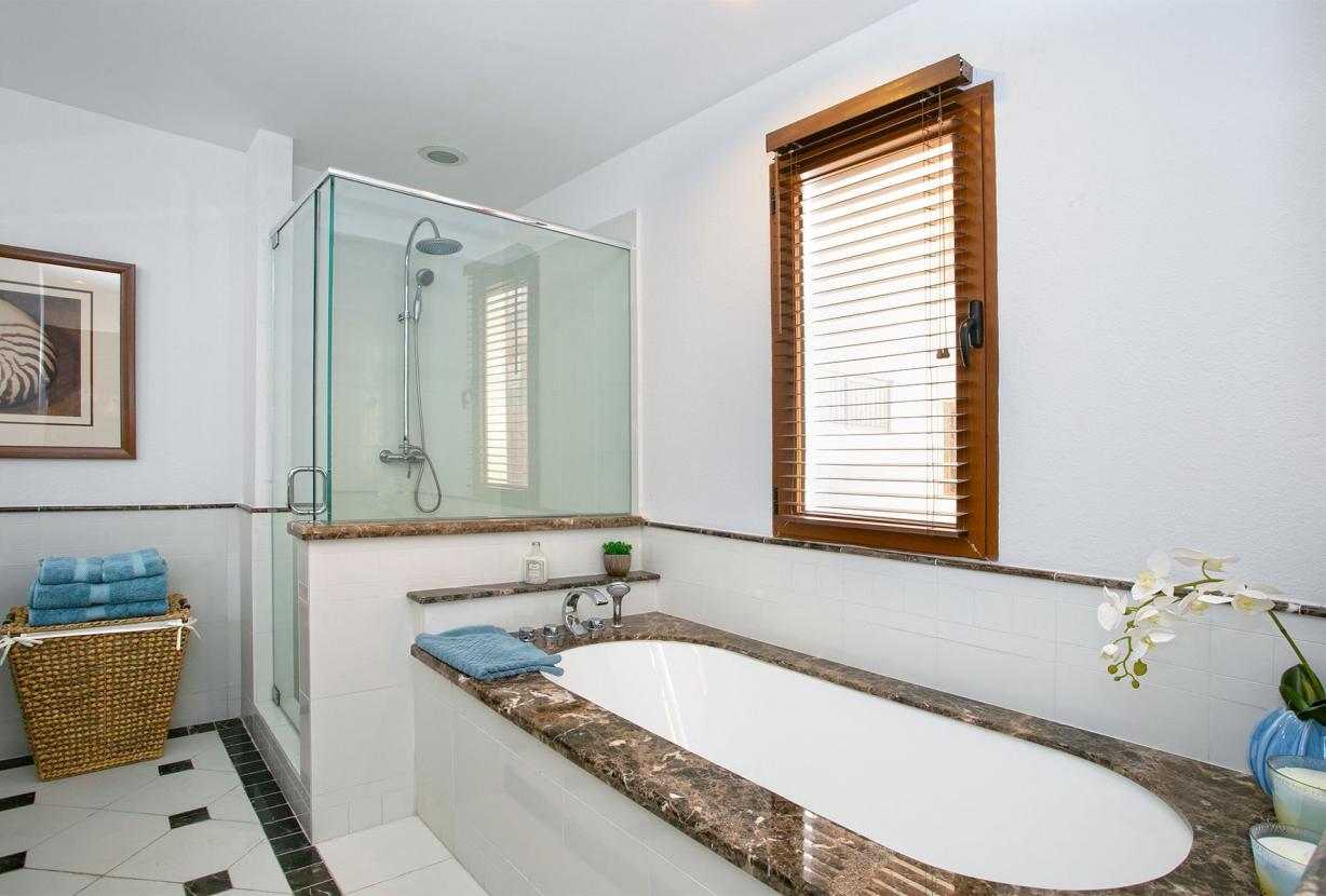 Sxm045 – Comfortable apartment with balcony in Cupecoy
