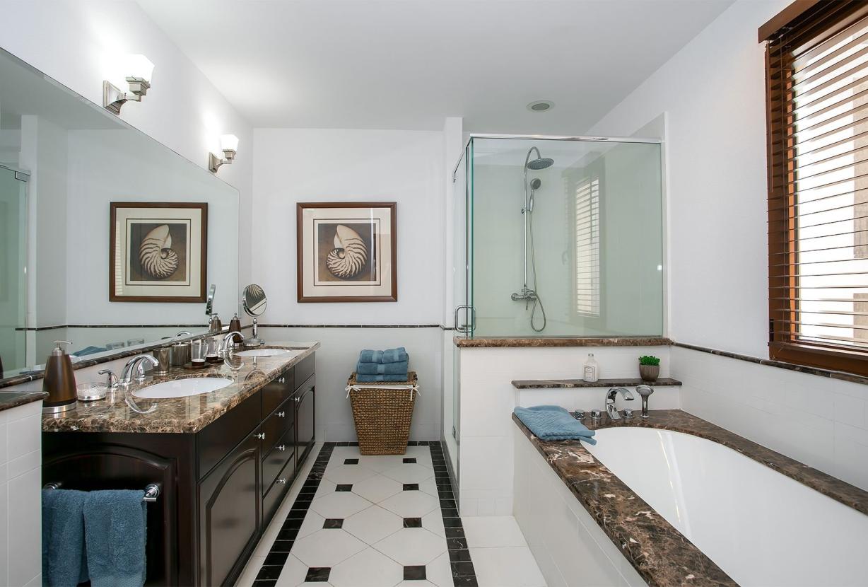 Sxm045 – Comfortable apartment with balcony in Cupecoy