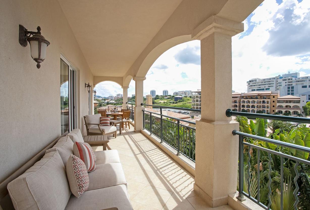 Sxm046 – Modern apartment with lagoon view in Cupecoy