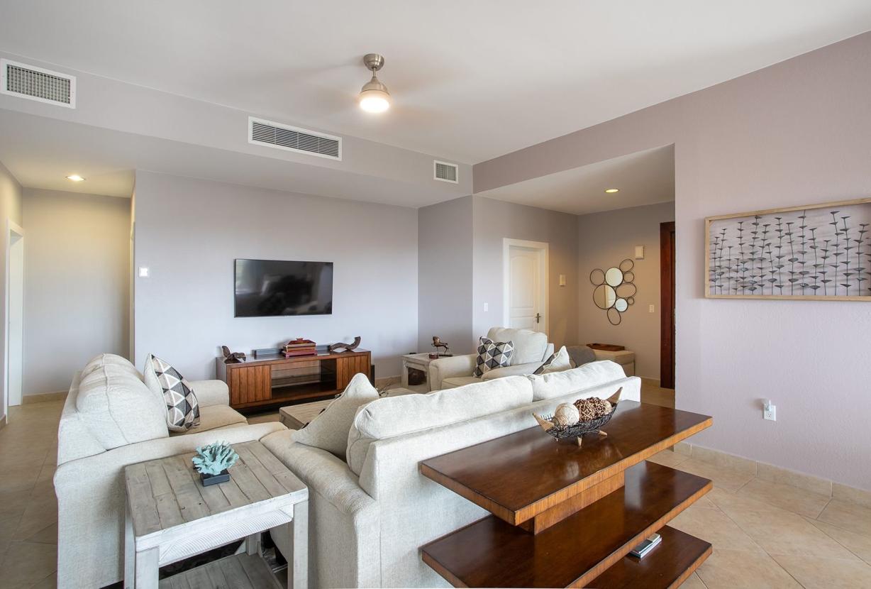 Sxm046 – Modern apartment with lagoon view in Cupecoy