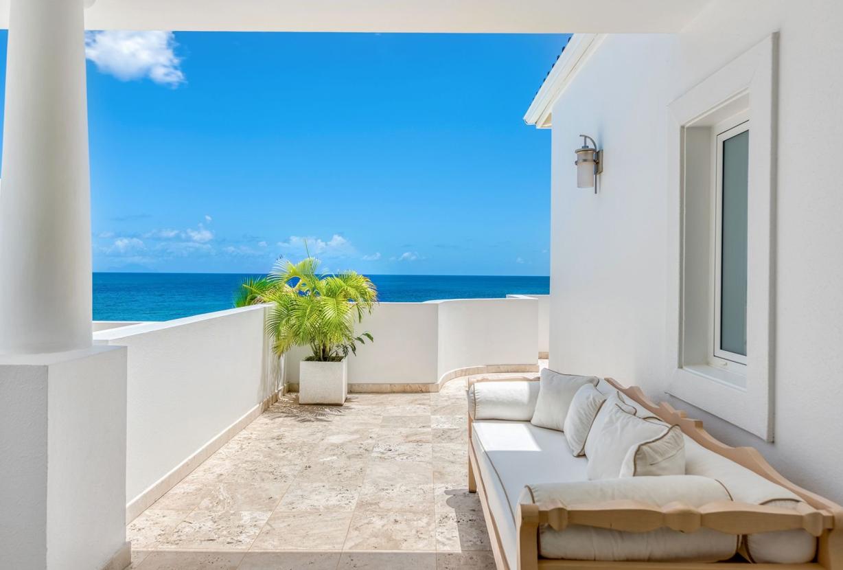Sxm055 – Villa en bord de mer avec piscine à Cupecoy