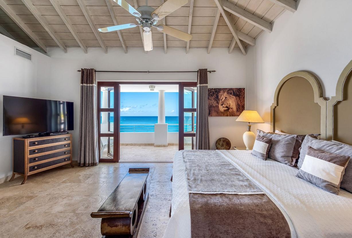 Sxm055 – Villa en bord de mer avec piscine à Cupecoy