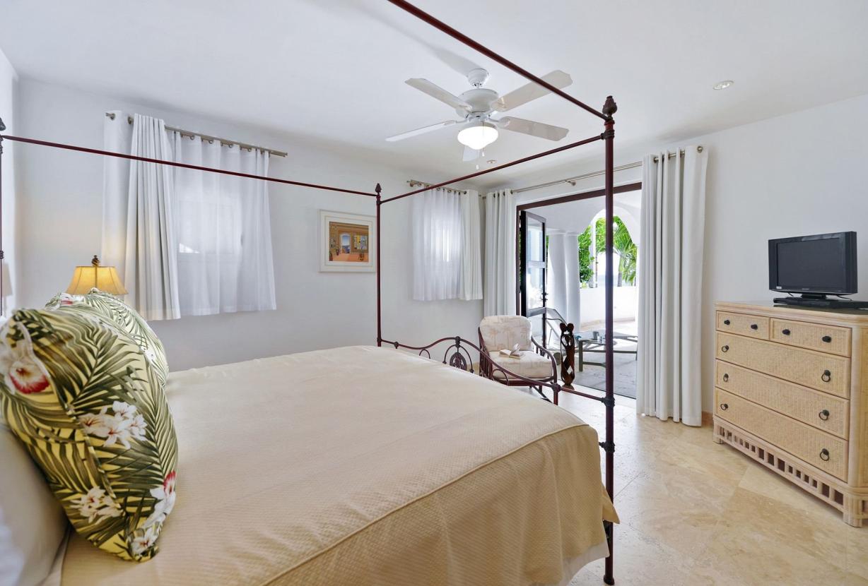 Sxm056 – Villa frente al mar con terraza en Cupecoy